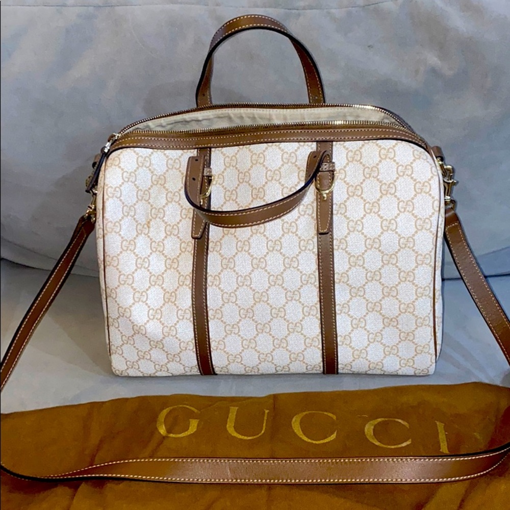 ❌SOLD❌ Gucci GG Supreme Medium Joy Boston Bag